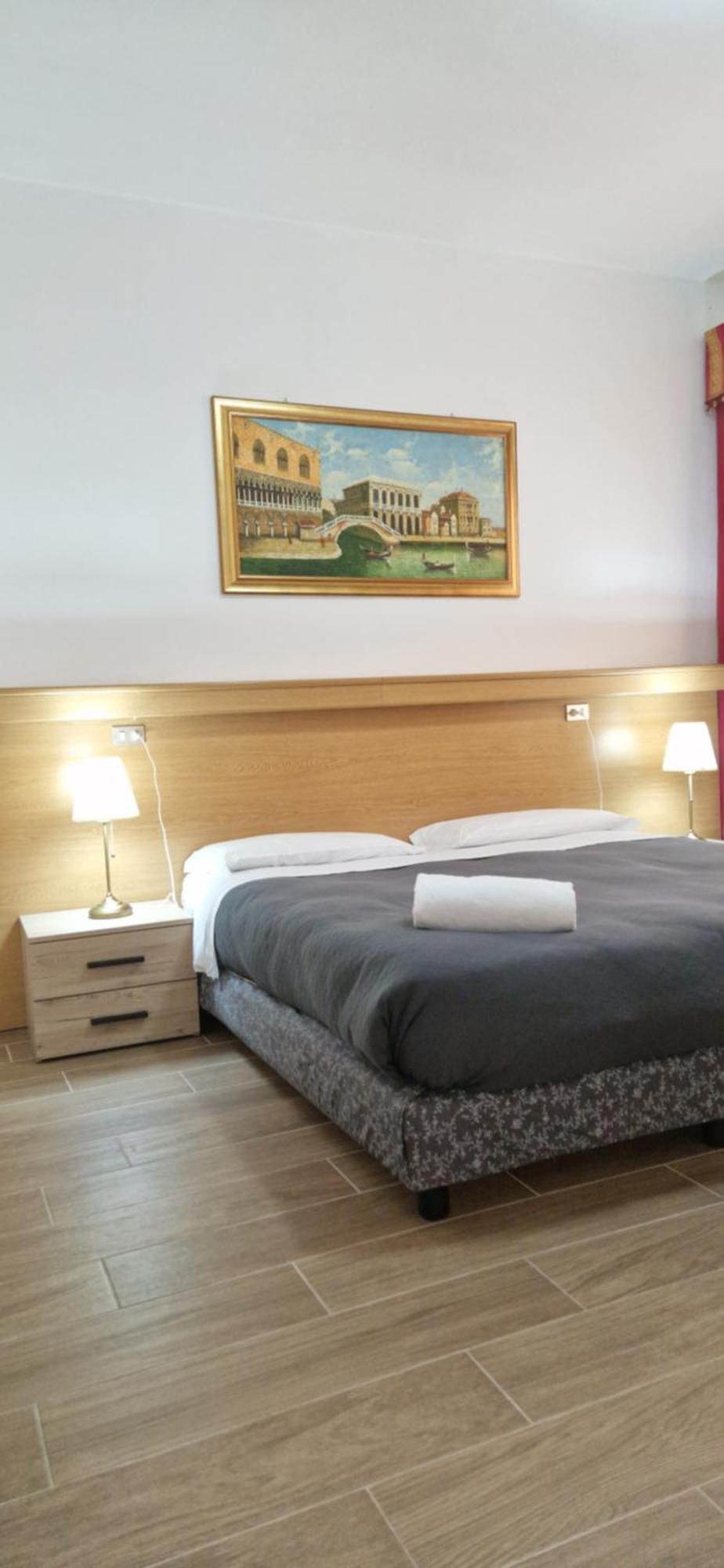 Hotel Tito Mestre Eksteriør bilde