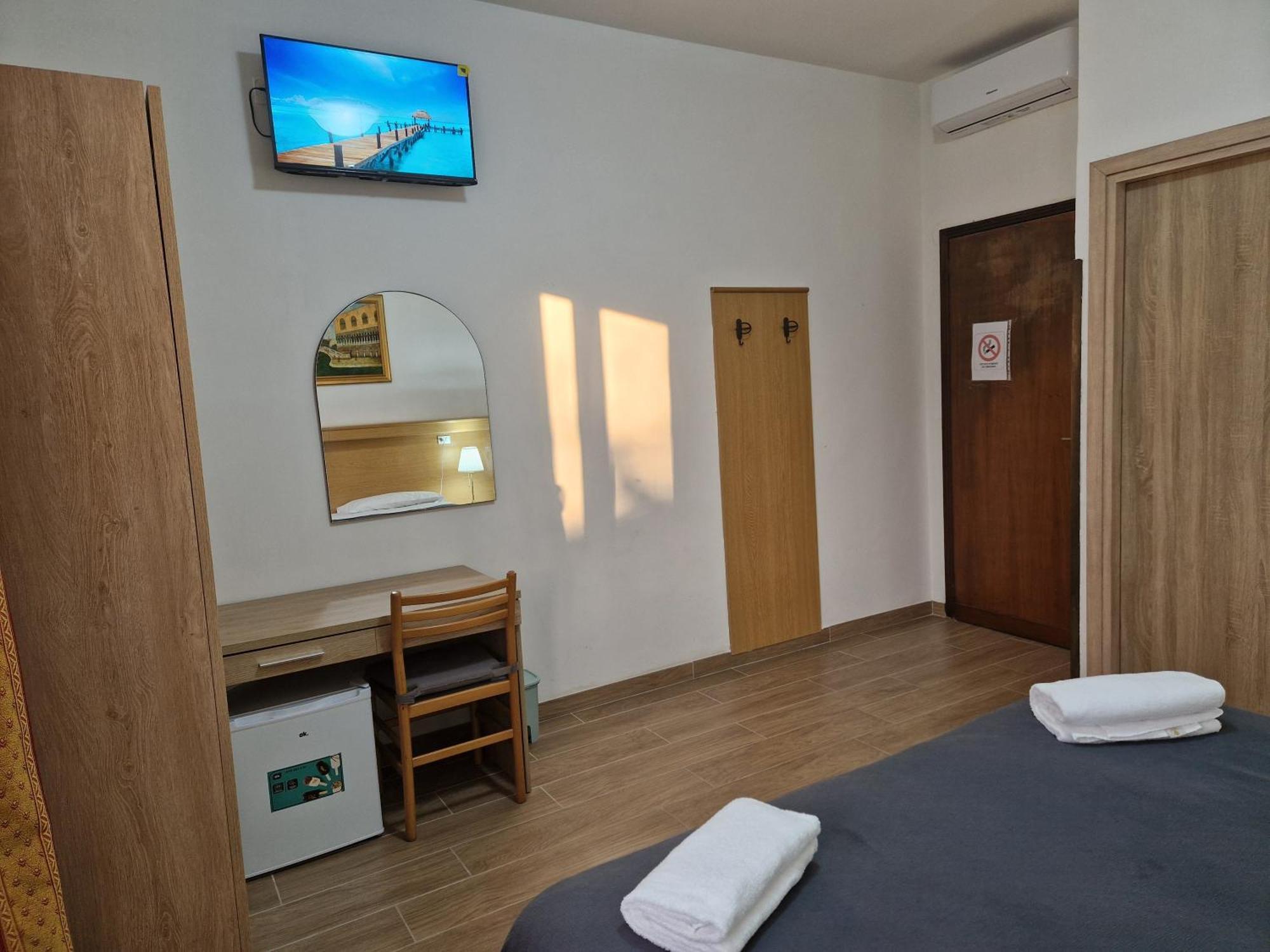 Hotel Tito Mestre Eksteriør bilde