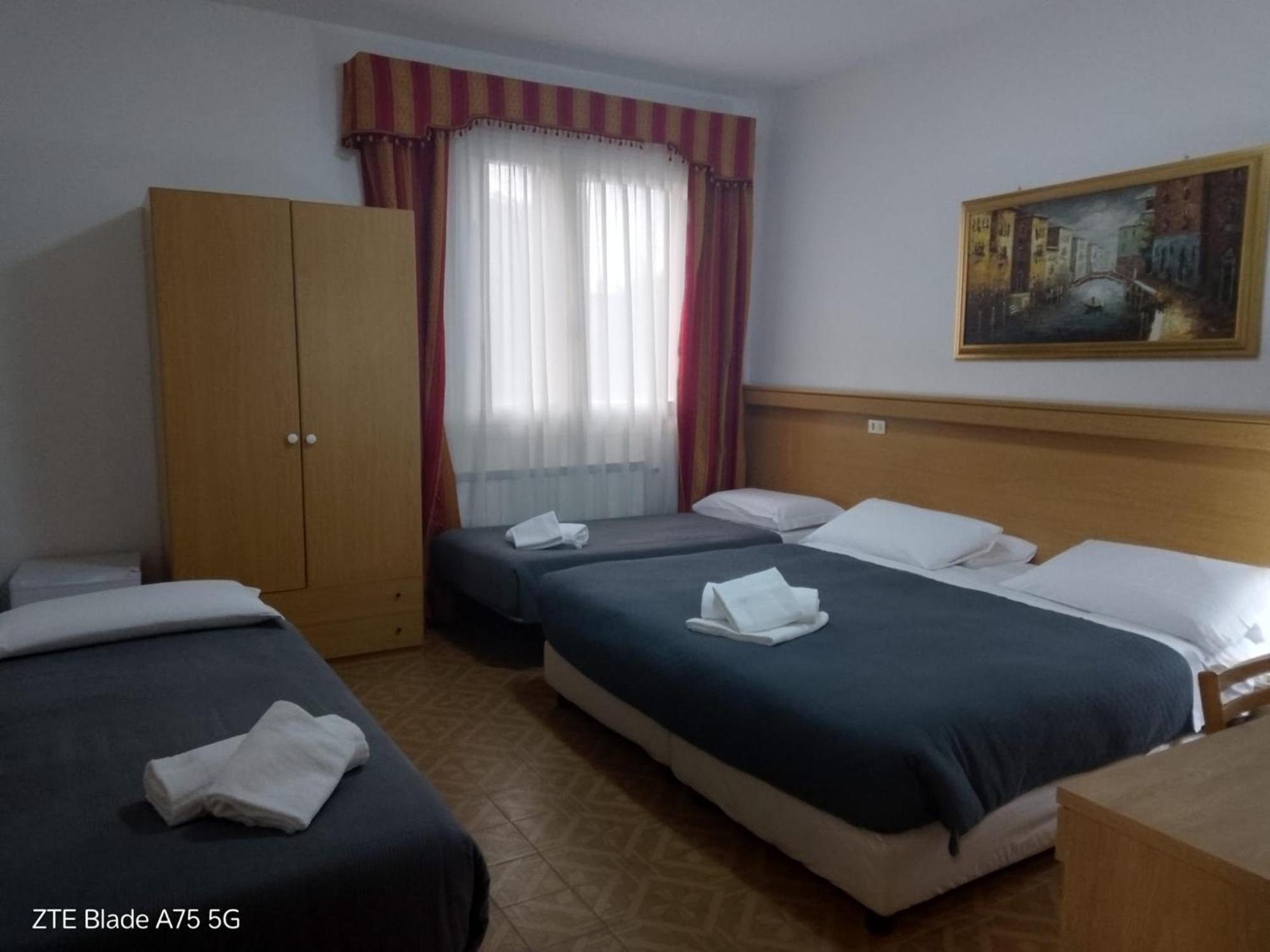 Hotel Tito Mestre Eksteriør bilde