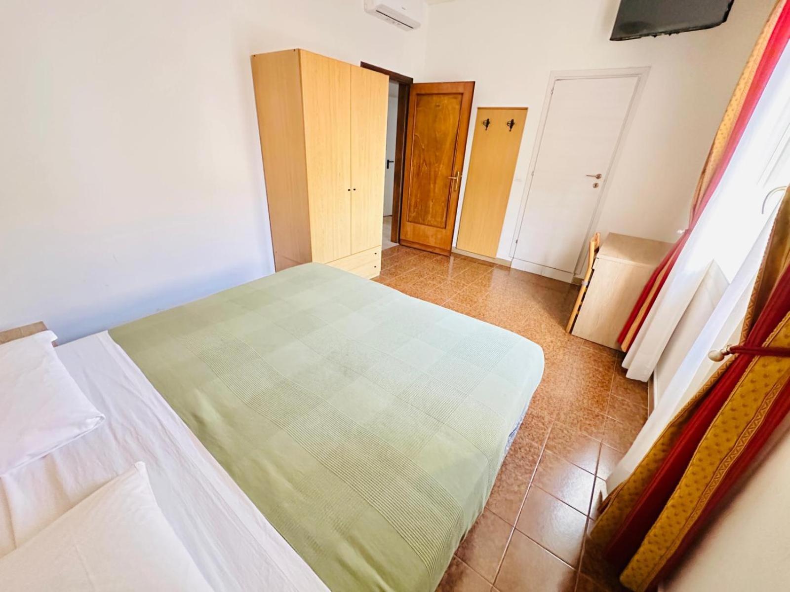 Hotel Tito Mestre Eksteriør bilde