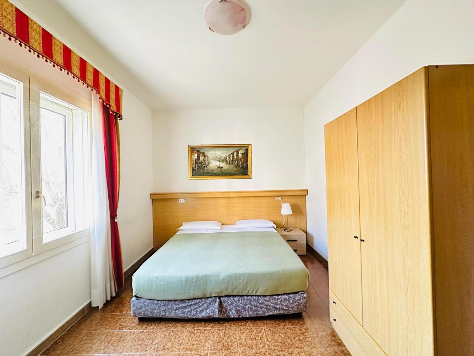 Hotel Tito Mestre Eksteriør bilde