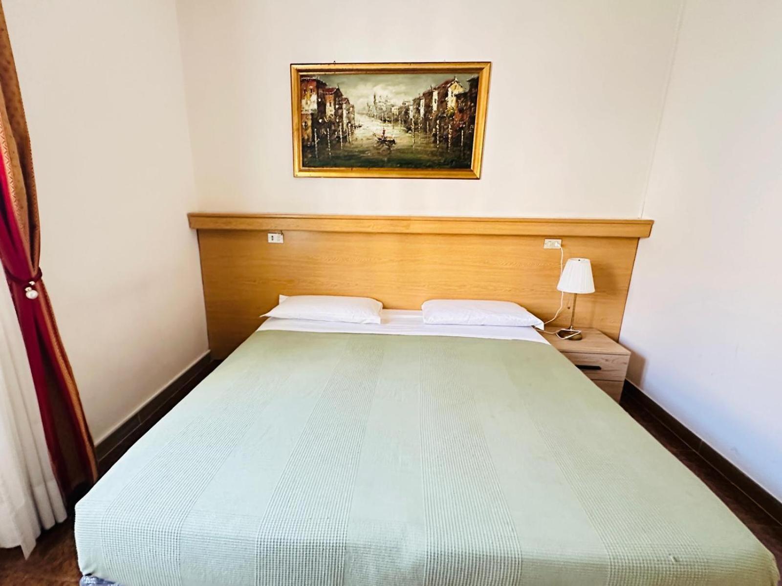 Hotel Tito Mestre Eksteriør bilde