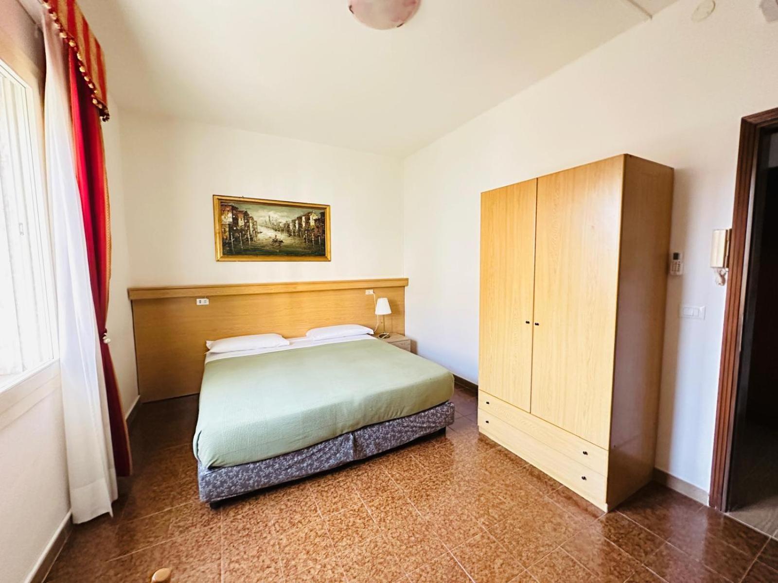 Hotel Tito Mestre Eksteriør bilde