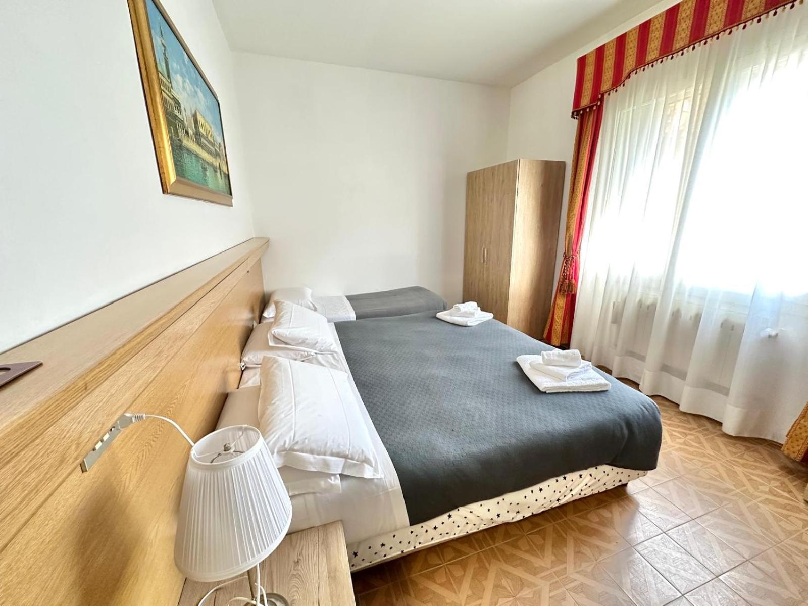 Hotel Tito Mestre Eksteriør bilde