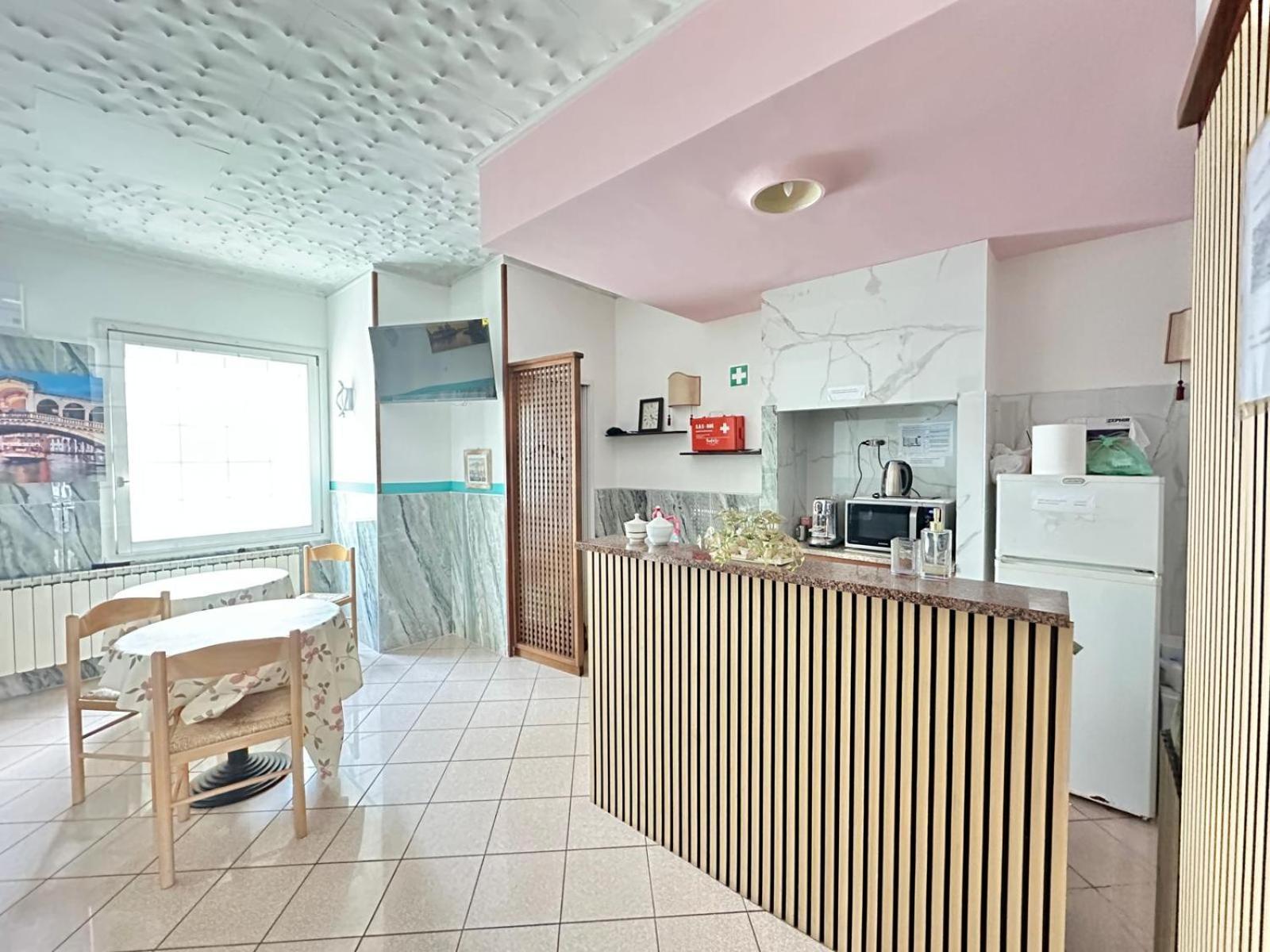 Hotel Tito Mestre Eksteriør bilde