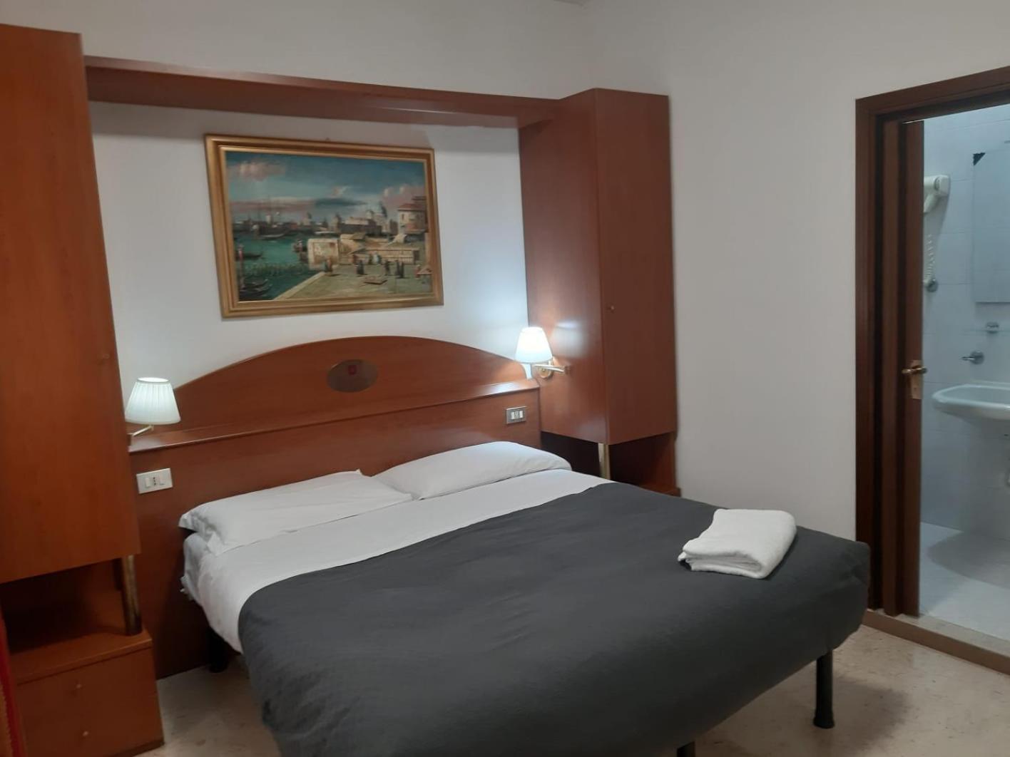 Hotel Tito Mestre Eksteriør bilde