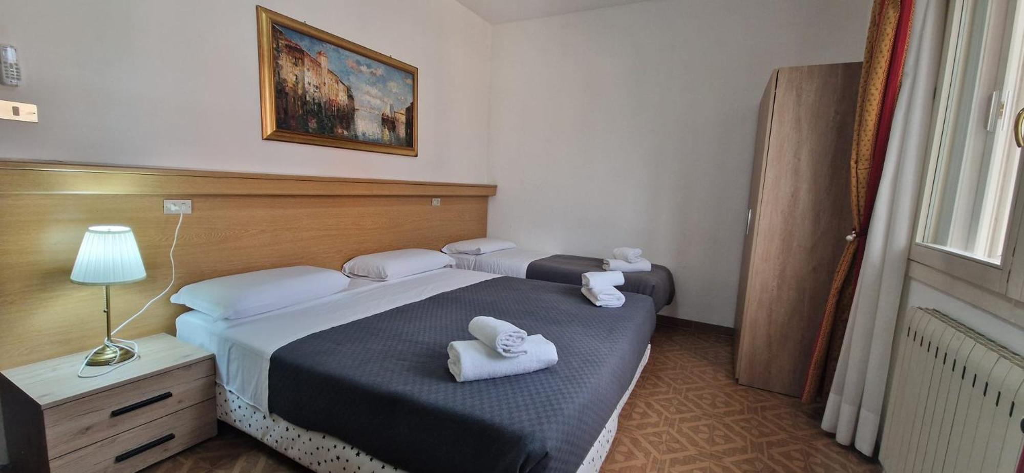Hotel Tito Mestre Eksteriør bilde